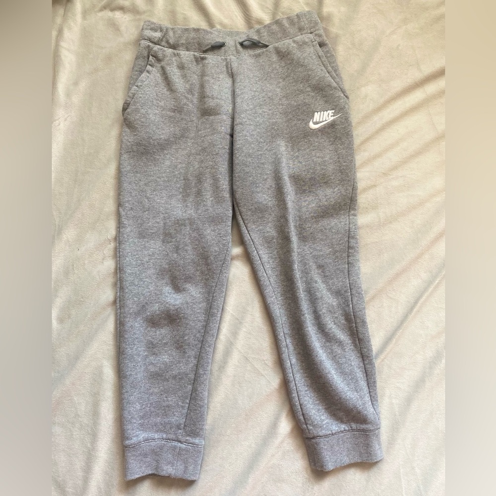 Grey Nike Sweats (girls large)
